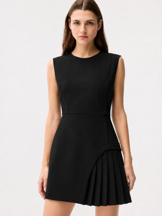 Sukienka Mini z Asymetryczną– black