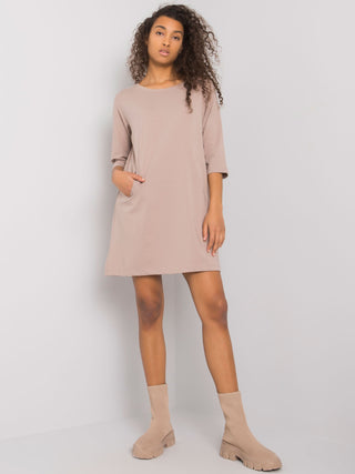 Sukienka-RV-SK-7331.84-ciemny bezowy