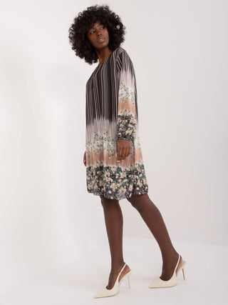 Sukienka-DHJ-SK-N8524.14X-czarno-beżowy