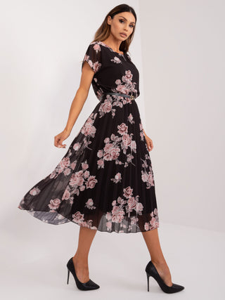 Sukienka-DHJ-SK-8839-11.22-czarno-różowy