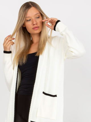 Sweter-LC-SW-0340.42P-biało-czarny