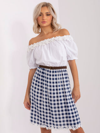 Sukienka-LK-SK-506358.21P-biało-granatowy